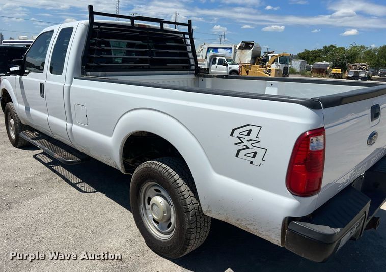 image for item EJ2998 2015 Ford F250 Super Duty XL SuperCab pickup truck