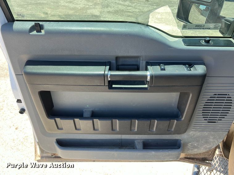 image for item EJ2998 2015 Ford F250 Super Duty XL SuperCab pickup truck