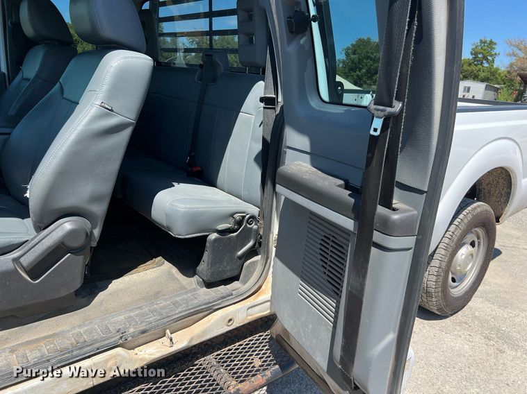 image for item EJ2998 2015 Ford F250 Super Duty XL SuperCab pickup truck