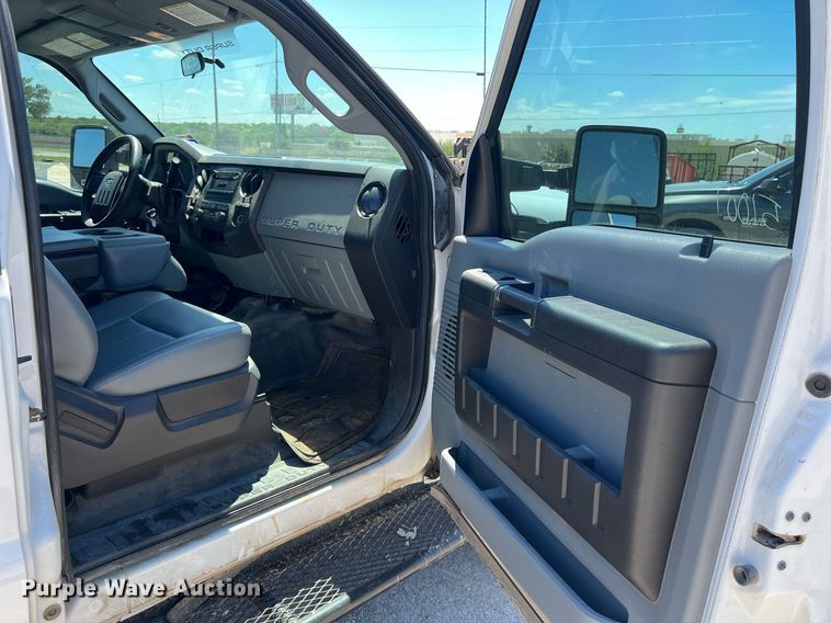 image for item EJ2998 2015 Ford F250 Super Duty XL SuperCab pickup truck