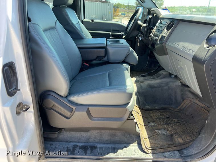 image for item EJ2998 2015 Ford F250 Super Duty XL SuperCab pickup truck