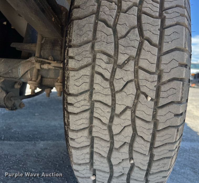 image for item EJ2998 2015 Ford F250 Super Duty XL SuperCab pickup truck