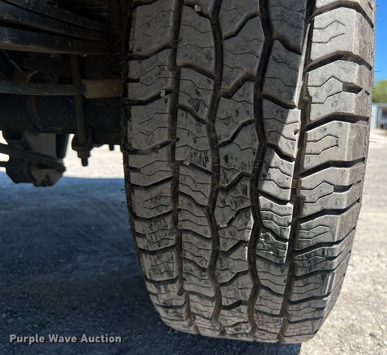 image for item EJ2998 2015 Ford F250 Super Duty XL SuperCab pickup truck