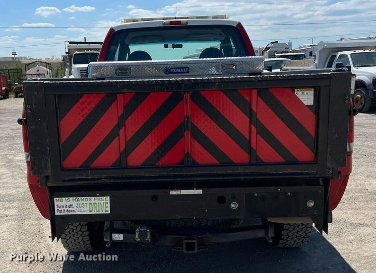 image for item EJ3000 2005 Ford F350 Super Duty XL SuperCab pickup truck