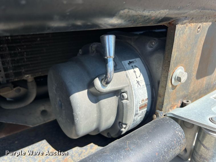 image for item EJ3000 2005 Ford F350 Super Duty XL SuperCab pickup truck