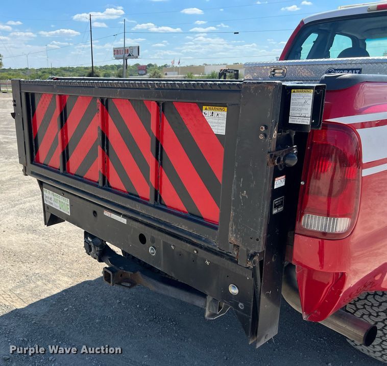 image for item EJ3000 2005 Ford F350 Super Duty XL SuperCab pickup truck