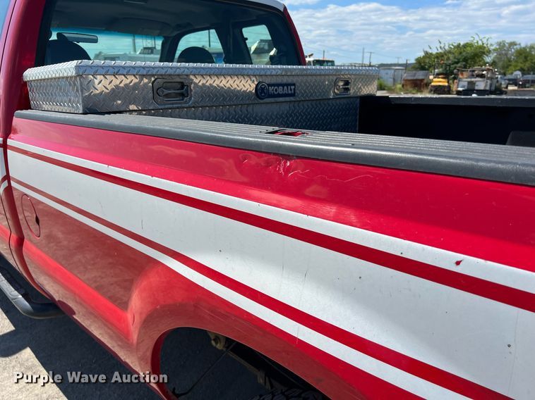 image for item EJ3000 2005 Ford F350 Super Duty XL SuperCab pickup truck