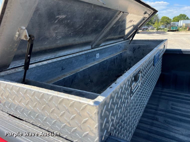 image for item EJ3000 2005 Ford F350 Super Duty XL SuperCab pickup truck