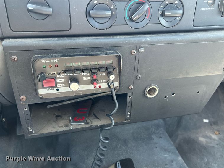 image for item EJ3000 2005 Ford F350 Super Duty XL SuperCab pickup truck