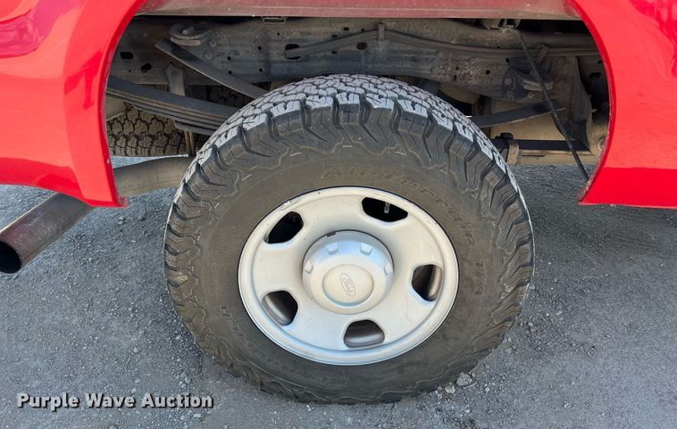 image for item EJ3000 2005 Ford F350 Super Duty XL SuperCab pickup truck