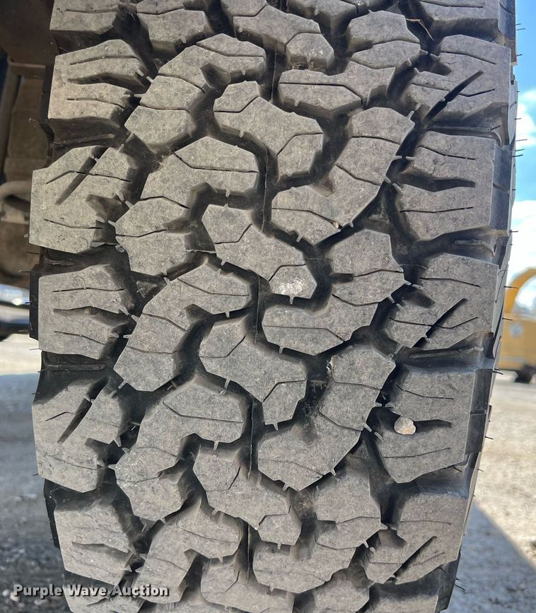 image for item EJ3000 2005 Ford F350 Super Duty XL SuperCab pickup truck