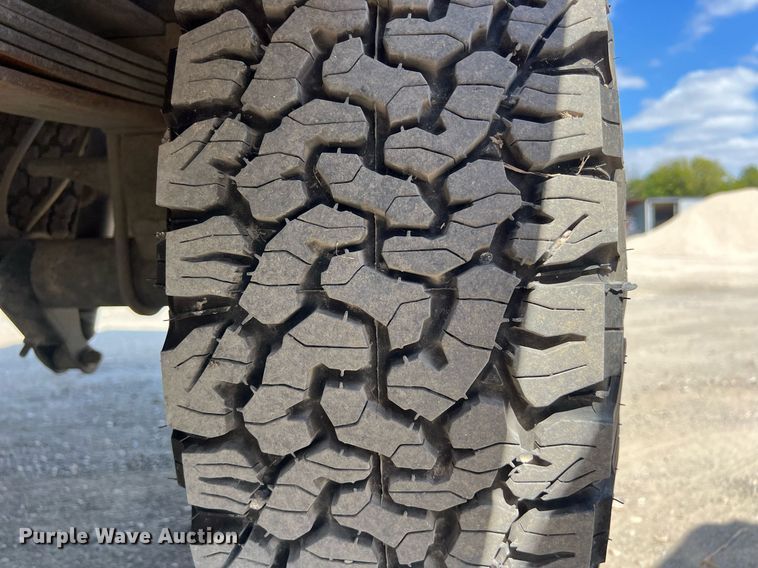 image for item EJ3000 2005 Ford F350 Super Duty XL SuperCab pickup truck