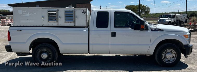 image for item EJ3001 2016 Ford F250 Super Duty XL SuperCab pickup truck