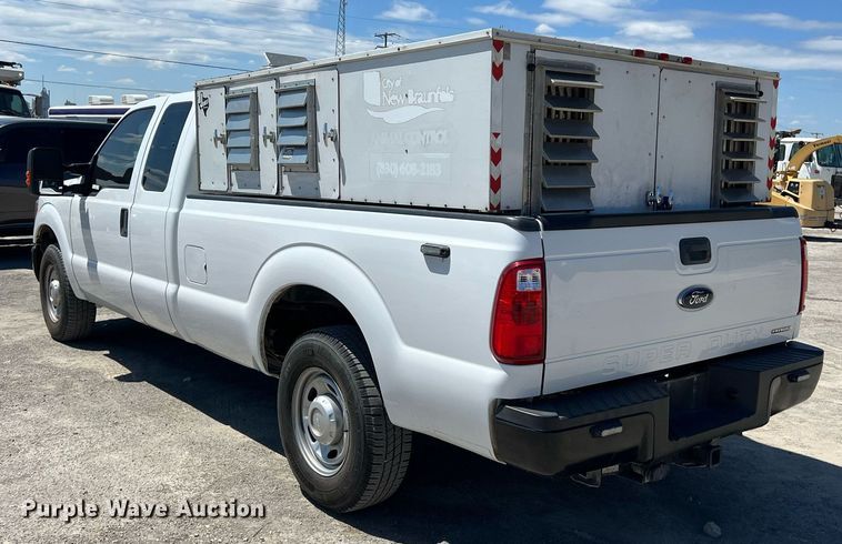 image for item EJ3001 2016 Ford F250 Super Duty XL SuperCab pickup truck