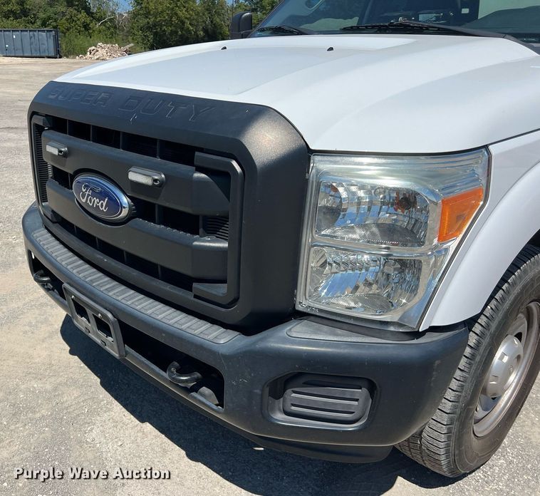 image for item EJ3001 2016 Ford F250 Super Duty XL SuperCab pickup truck
