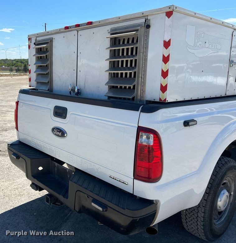 image for item EJ3001 2016 Ford F250 Super Duty XL SuperCab pickup truck