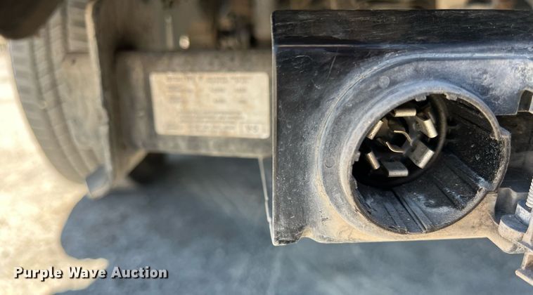 image for item EJ3001 2016 Ford F250 Super Duty XL SuperCab pickup truck