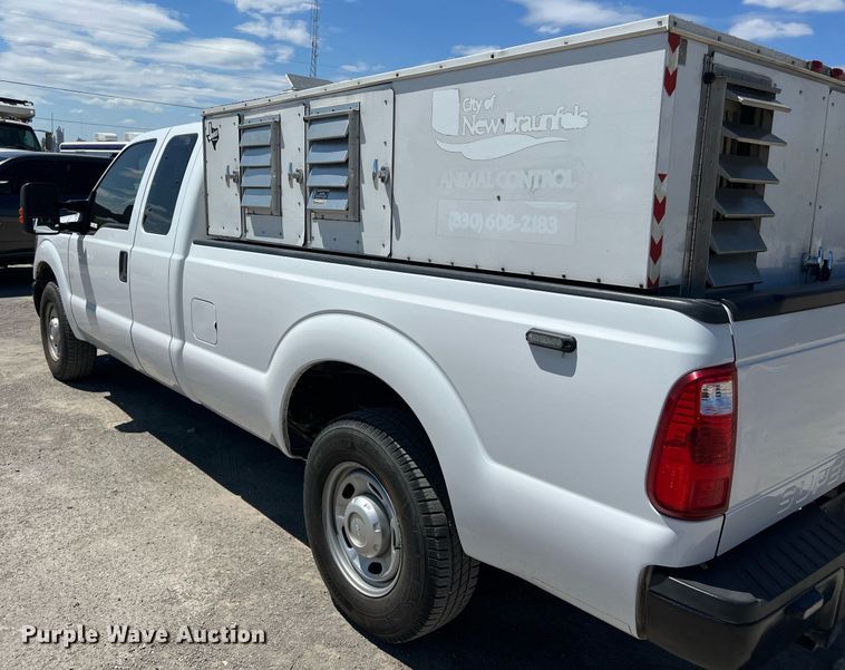 image for item EJ3001 2016 Ford F250 Super Duty XL SuperCab pickup truck