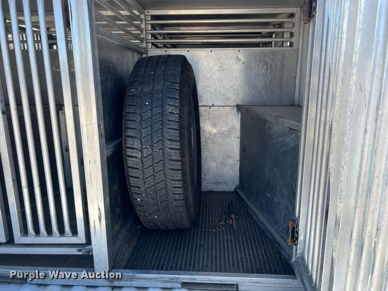 image for item EJ3001 2016 Ford F250 Super Duty XL SuperCab pickup truck