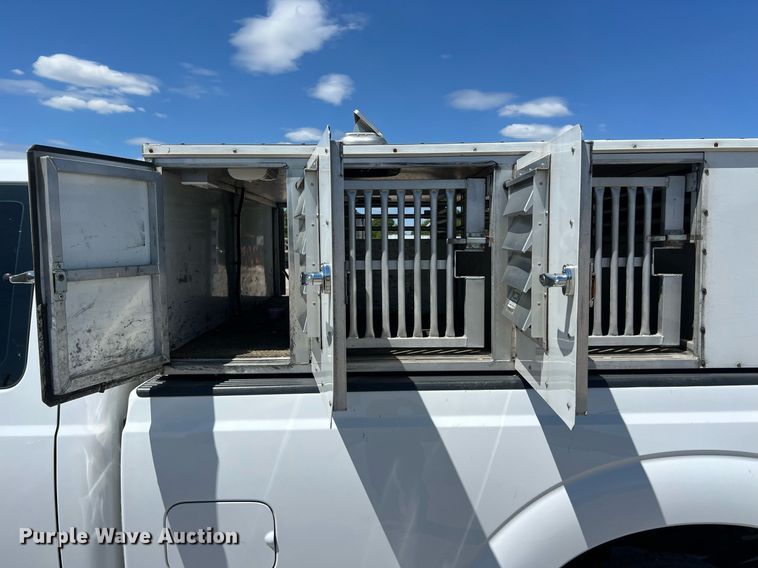 image for item EJ3001 2016 Ford F250 Super Duty XL SuperCab pickup truck