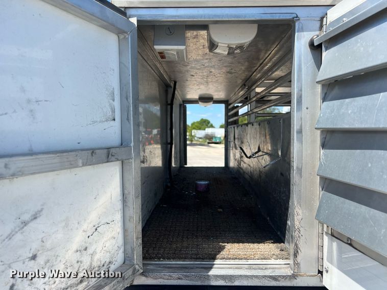 image for item EJ3001 2016 Ford F250 Super Duty XL SuperCab pickup truck