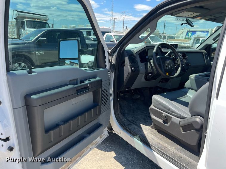 image for item EJ3001 2016 Ford F250 Super Duty XL SuperCab pickup truck