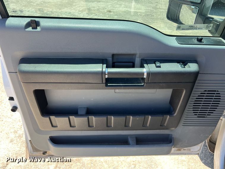 image for item EJ3001 2016 Ford F250 Super Duty XL SuperCab pickup truck