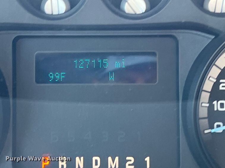 image for item EJ3001 2016 Ford F250 Super Duty XL SuperCab pickup truck