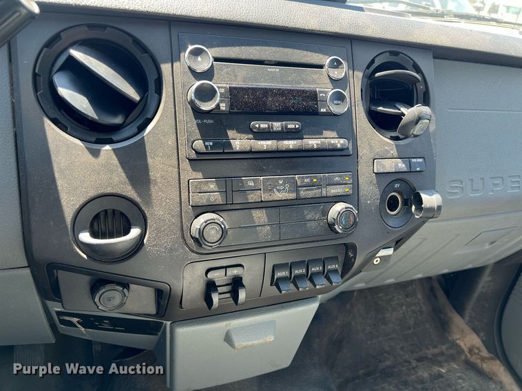 image for item EJ3001 2016 Ford F250 Super Duty XL SuperCab pickup truck