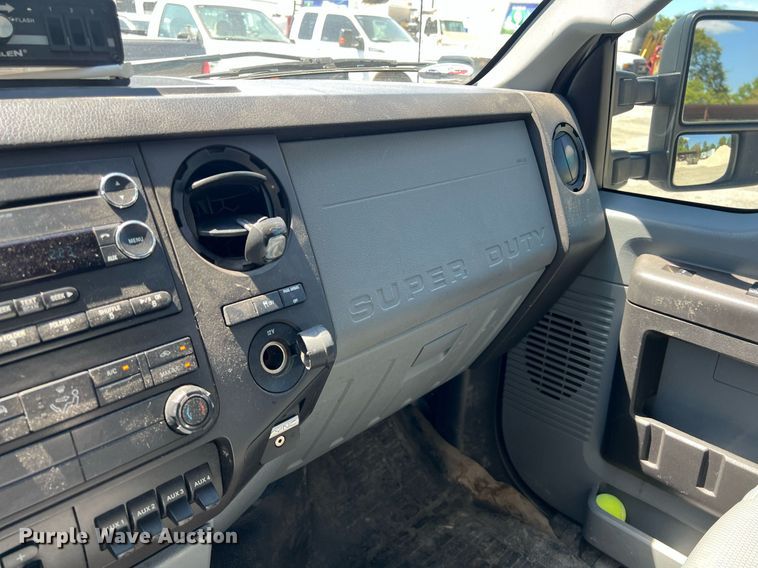 image for item EJ3001 2016 Ford F250 Super Duty XL SuperCab pickup truck