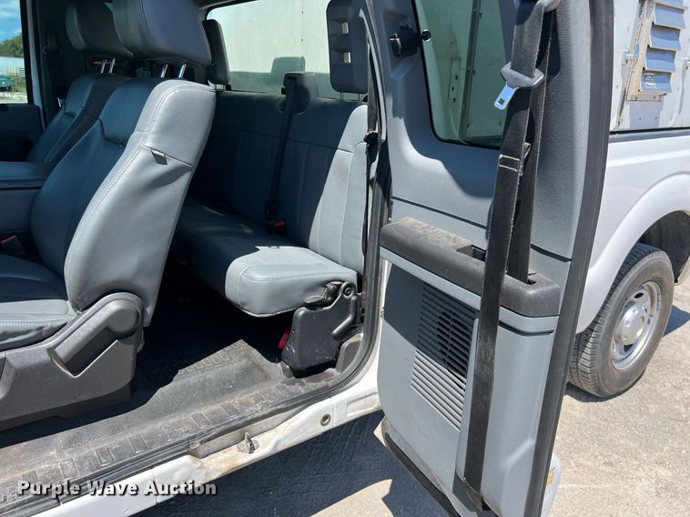 image for item EJ3001 2016 Ford F250 Super Duty XL SuperCab pickup truck