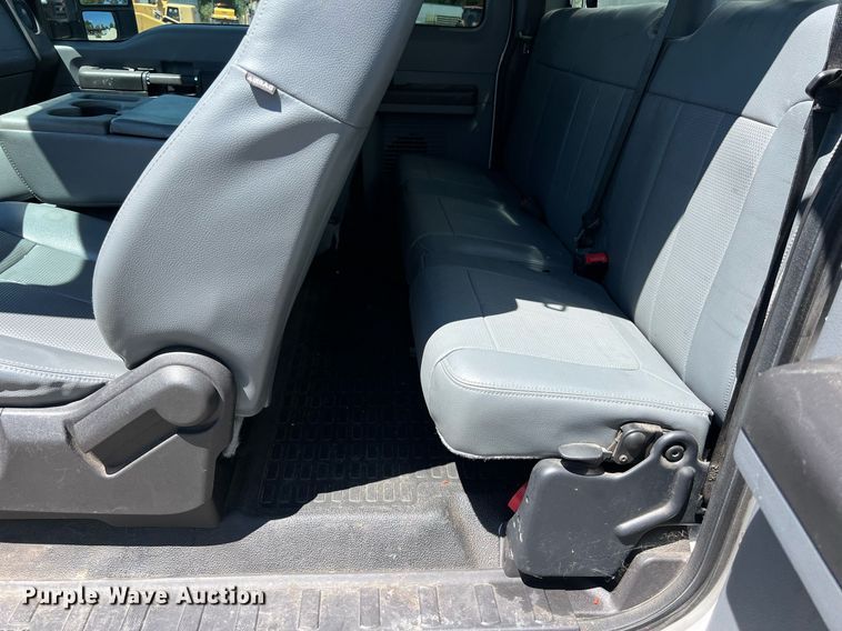 image for item EJ3001 2016 Ford F250 Super Duty XL SuperCab pickup truck