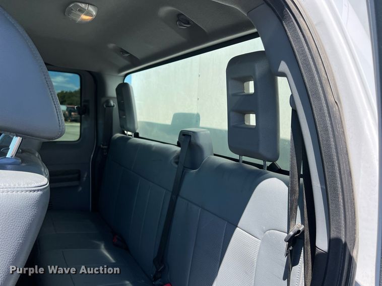 image for item EJ3001 2016 Ford F250 Super Duty XL SuperCab pickup truck