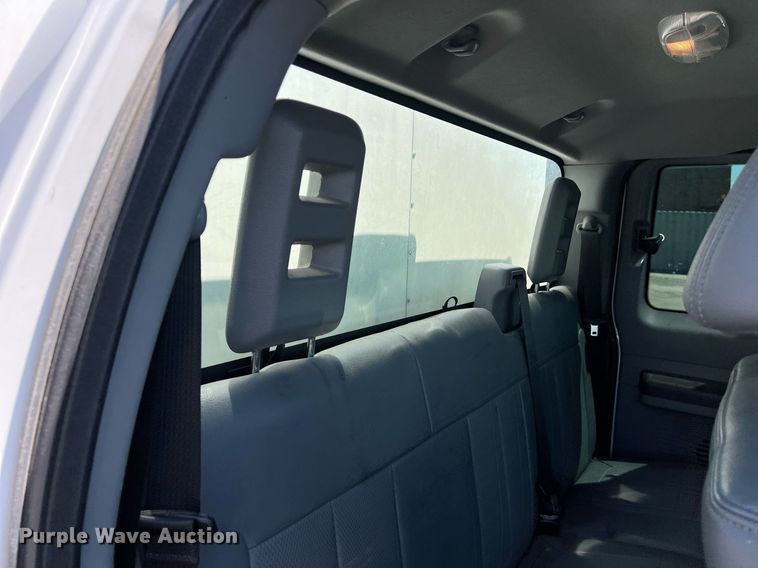 image for item EJ3001 2016 Ford F250 Super Duty XL SuperCab pickup truck