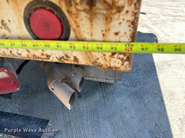 image for item EJ3002 2010 Ford F450 Super Duty XL SuperCab dump truck