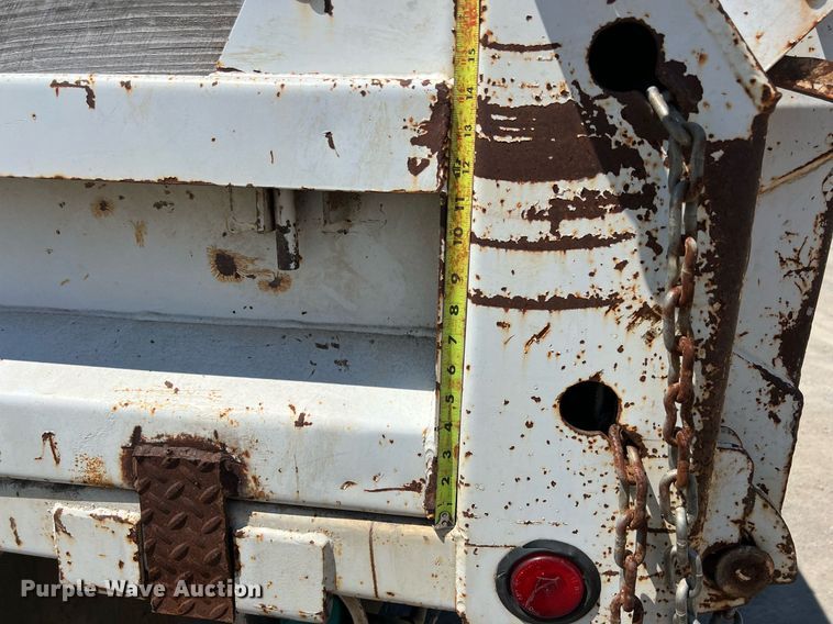 image for item EJ3002 2010 Ford F450 Super Duty XL SuperCab dump truck