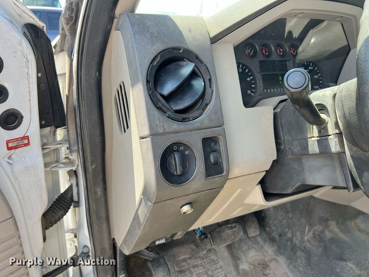 image for item EJ3002 2010 Ford F450 Super Duty XL SuperCab dump truck