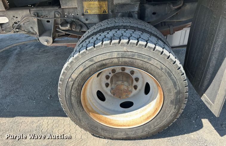 image for item EJ3002 2010 Ford F450 Super Duty XL SuperCab dump truck