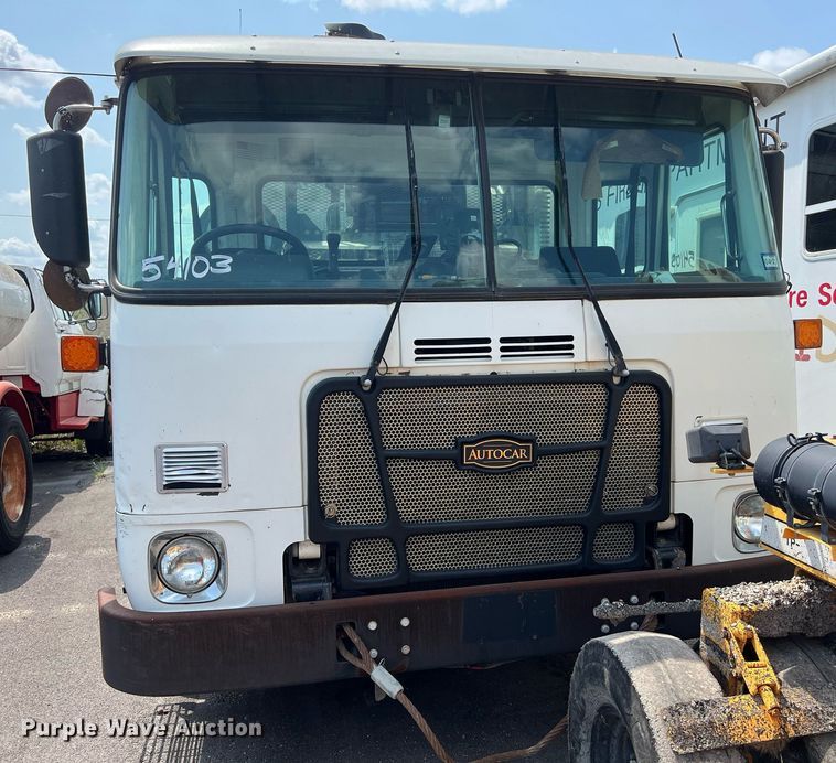 image for item EJ3003 2014 AutoCar Xpeditor  refuse truck