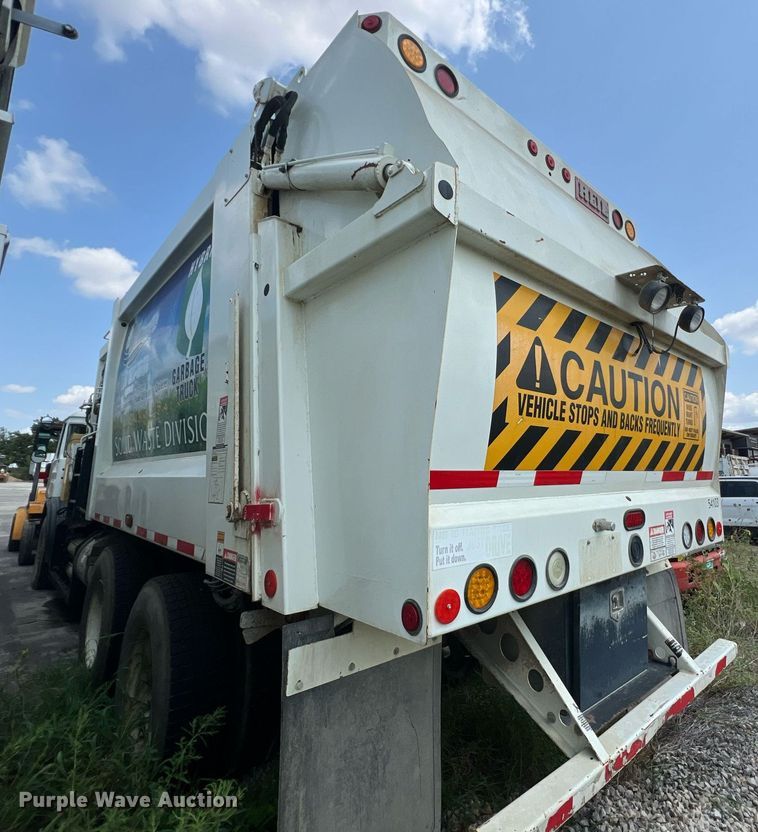 image for item EJ3003 2014 AutoCar Xpeditor  refuse truck