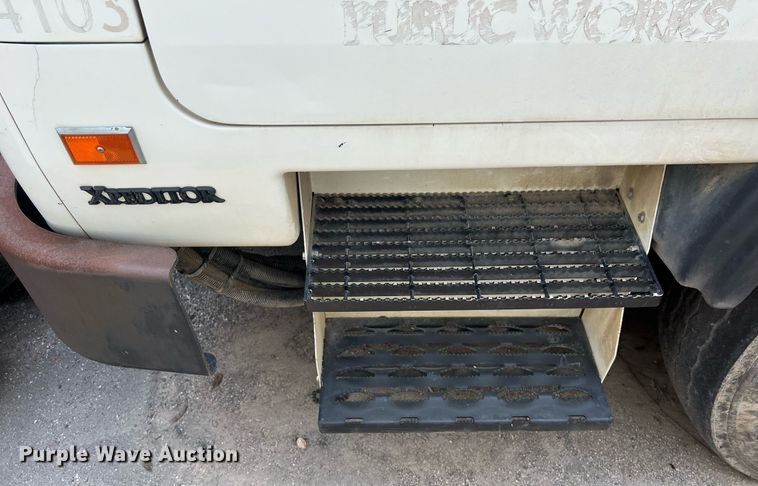 image for item EJ3003 2014 AutoCar Xpeditor  refuse truck