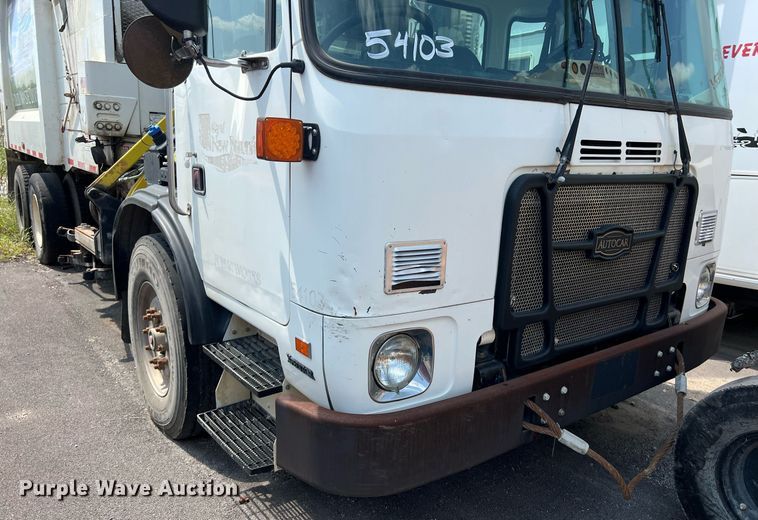 image for item EJ3003 2014 AutoCar Xpeditor  refuse truck