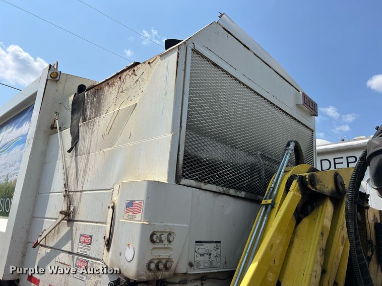 image for item EJ3003 2014 AutoCar Xpeditor  refuse truck