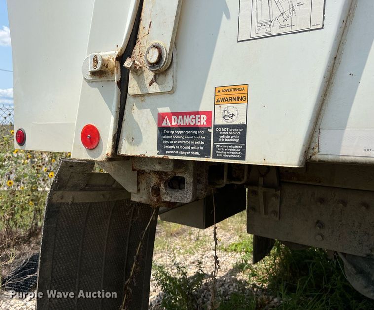 image for item EJ3003 2014 AutoCar Xpeditor  refuse truck