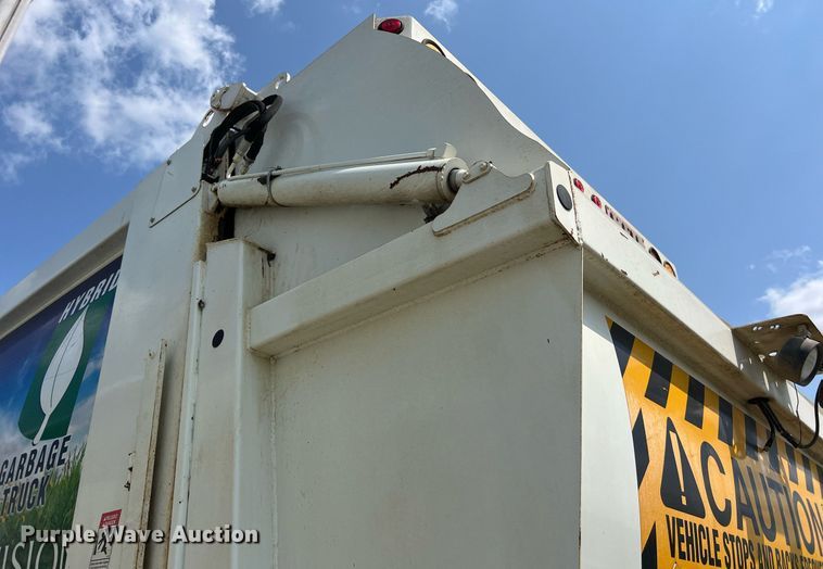 image for item EJ3003 2014 AutoCar Xpeditor  refuse truck