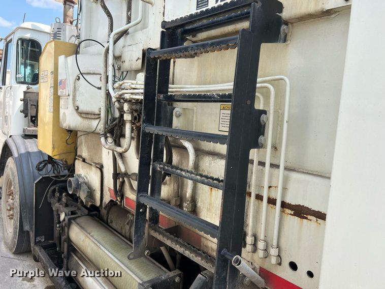 image for item EJ3003 2014 AutoCar Xpeditor  refuse truck