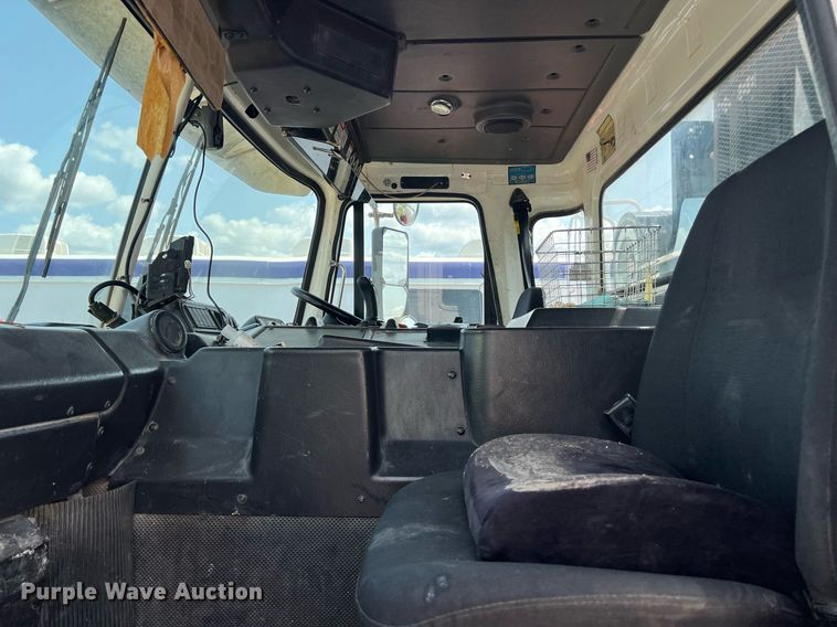 image for item EJ3003 2014 AutoCar Xpeditor  refuse truck