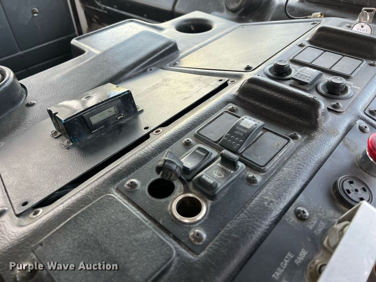 image for item EJ3003 2014 AutoCar Xpeditor  refuse truck