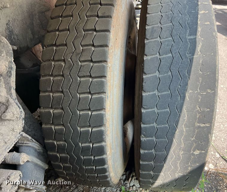 image for item EJ3003 2014 AutoCar Xpeditor  refuse truck