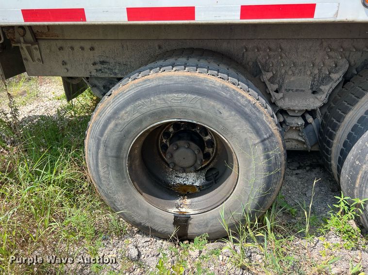 image for item EJ3003 2014 AutoCar Xpeditor  refuse truck